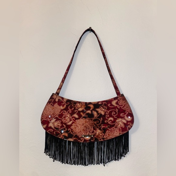 Guess Handbags - Vintage Guess handbag